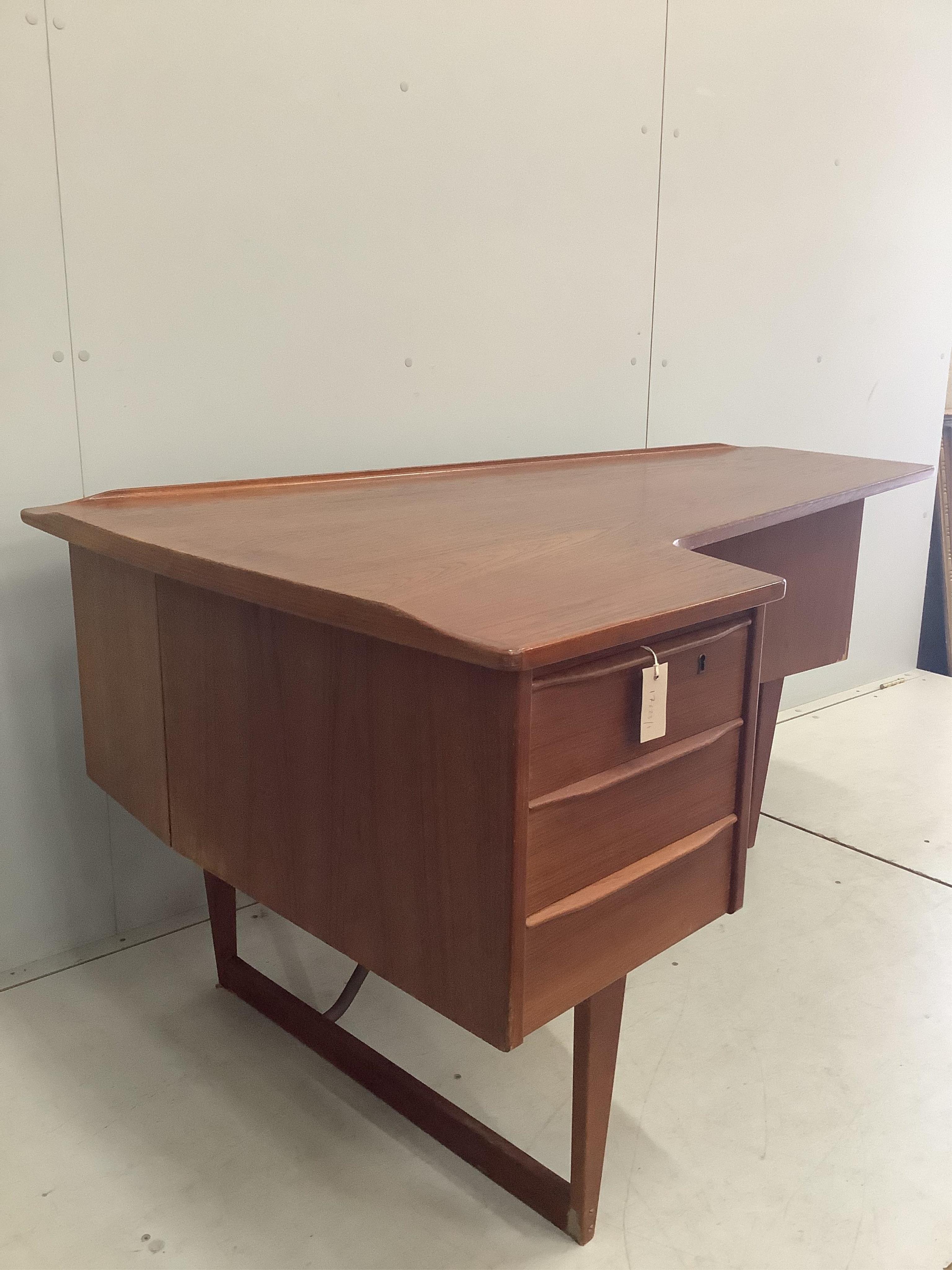 A teak 